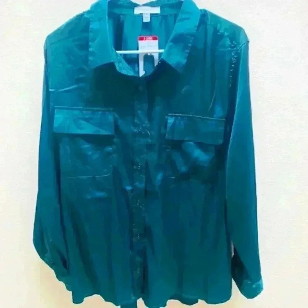 NWT Equipment Classic Signature Top, color is June Bug, Sz. XL